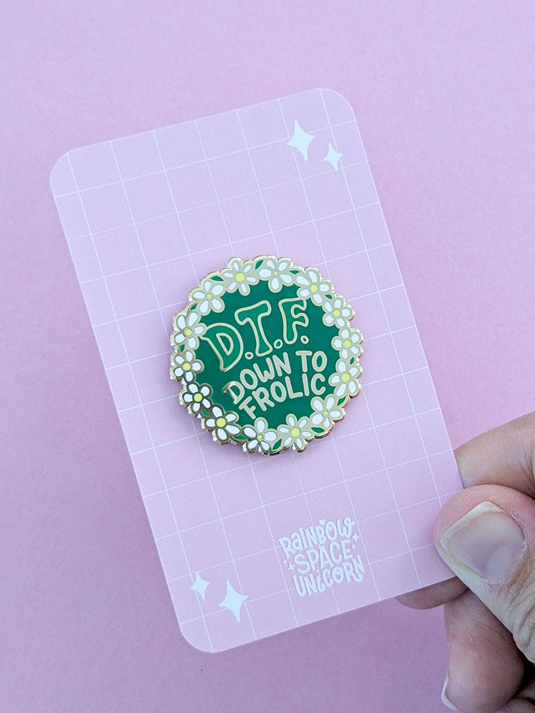 Down To Frolic Green Daisy Enamel Pin