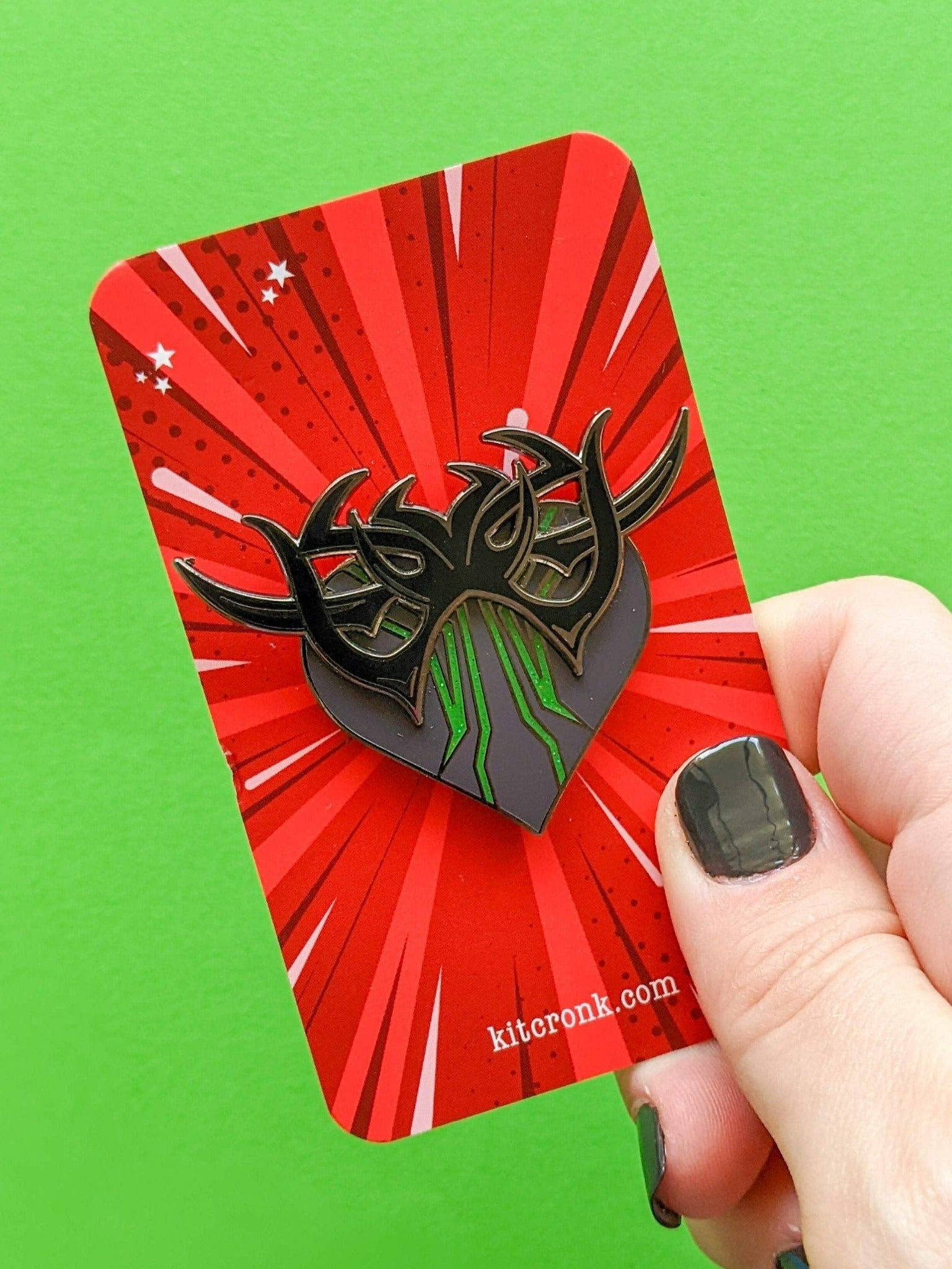 Hela Thor Ragnarok Heart Enamel Pin