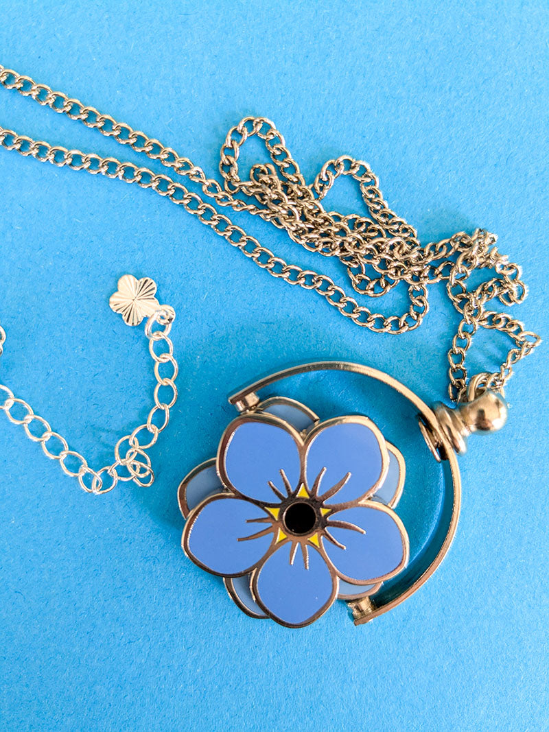 Forget me not blue flower fidget necklace silver