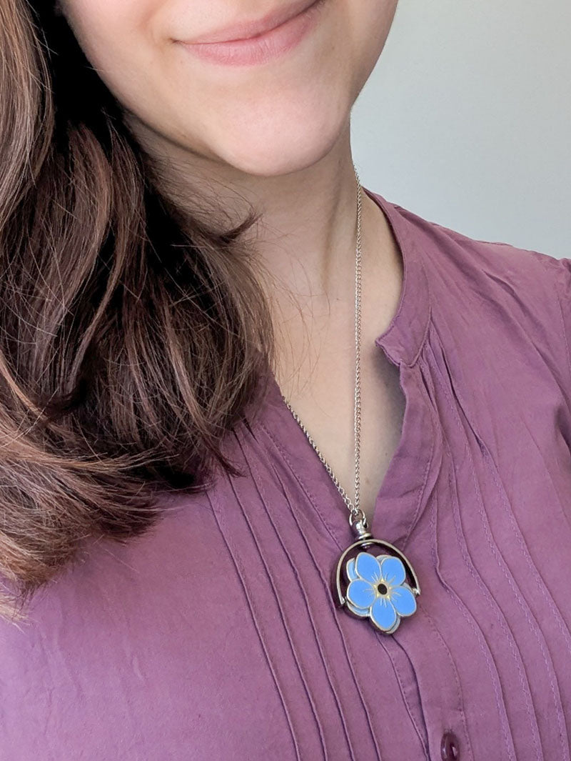 Forget Me Not Flower Fidget Necklace